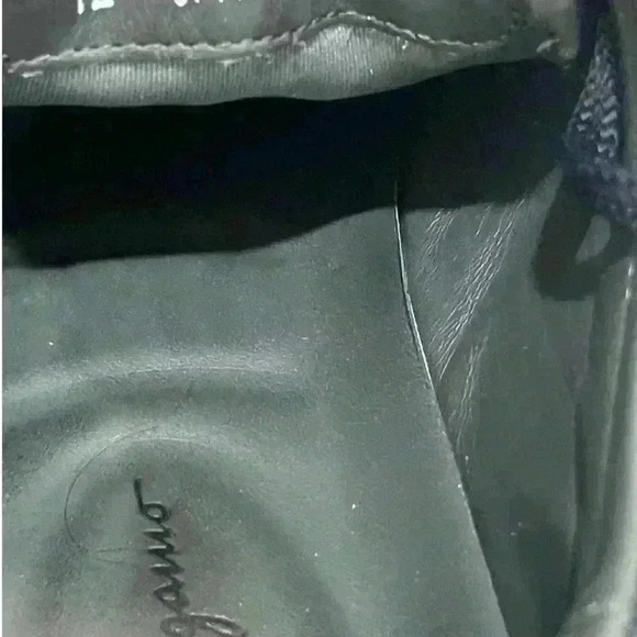 Salvatore Ferragamo Cube Italy Men's Navy Blue Leather  Low-Top Sneakers 7.5 M - Picture 8 of 15